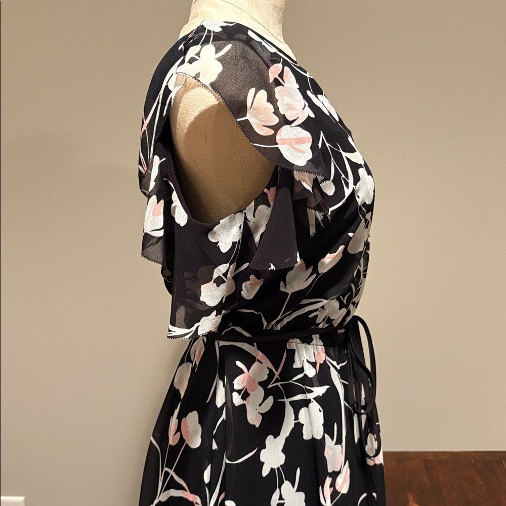 White House Black Market Flutter Sleeve Floral High Low Dress Size 2 - Picture 8 of 16